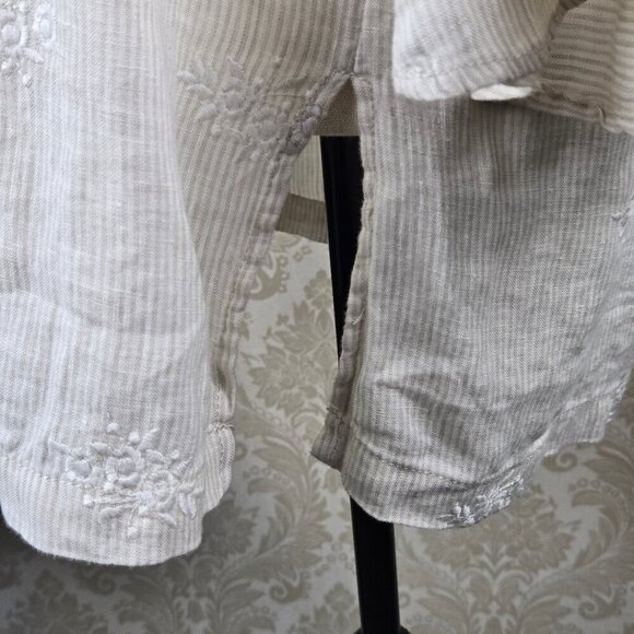 Antibes Blanc Size Small Cream White Striped Tunic Flared Sleeves Split Vneck - Picture 10 of 16